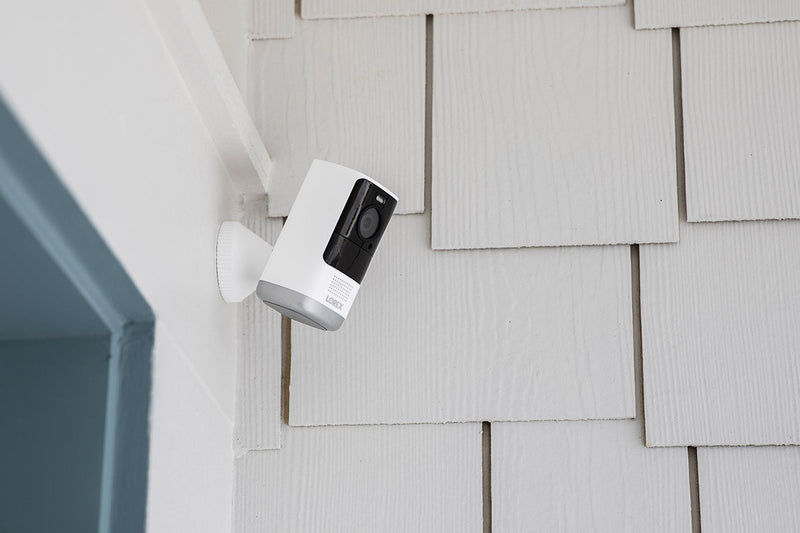 Lorex 2K Wire-Free Security System with Battery-Operated Cameras and 2K Wi-Fi Video Doorbell